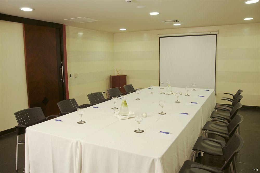 Ghl Hotel Abadia Plaza เปเรย์รา ภายนอก รูปภาพ
