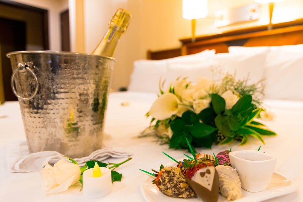 Ghl Hotel Abadia Plaza เปเรย์รา ภายนอก รูปภาพ