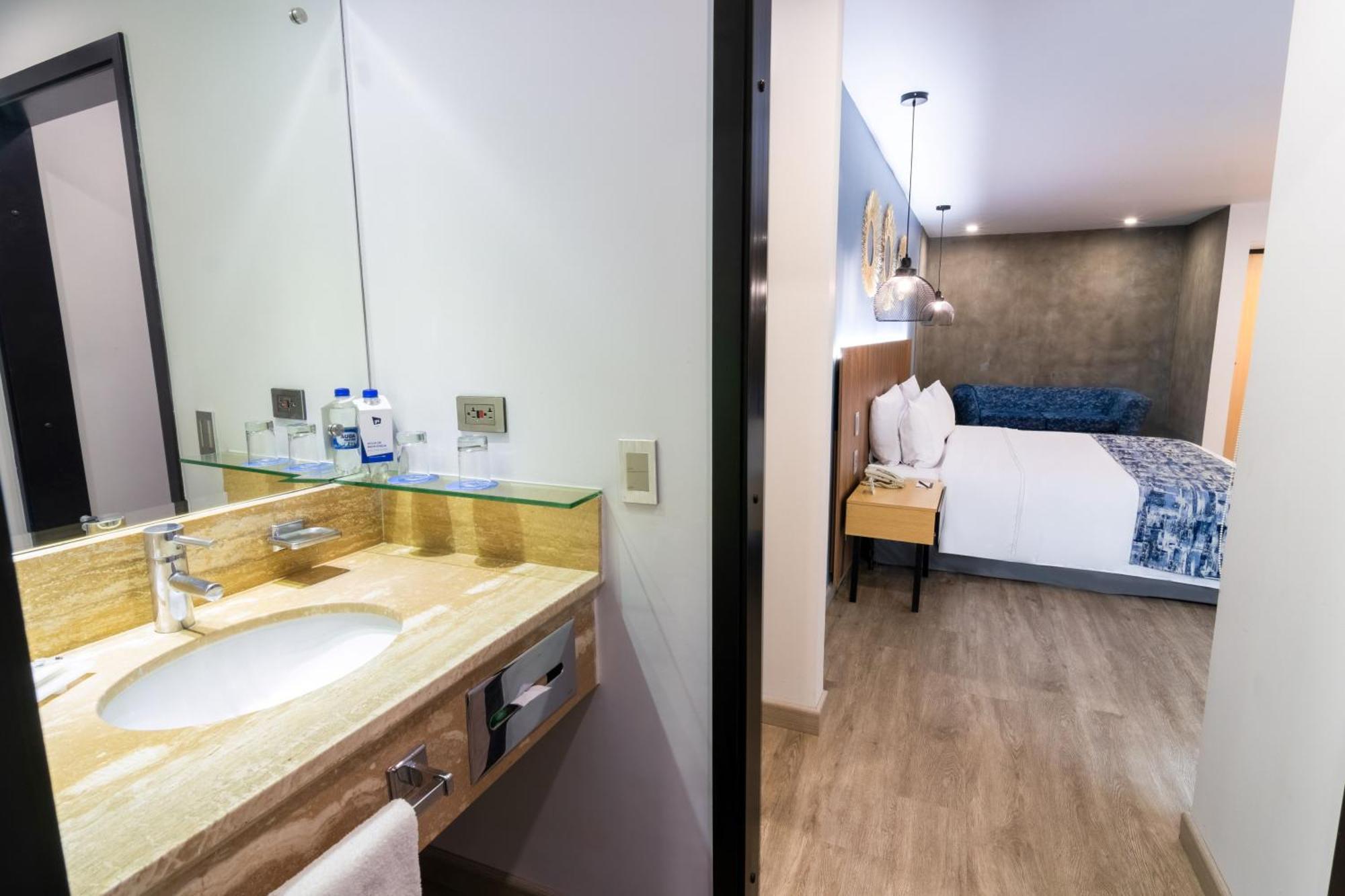 Ghl Hotel Abadia Plaza เปเรย์รา ภายนอก รูปภาพ