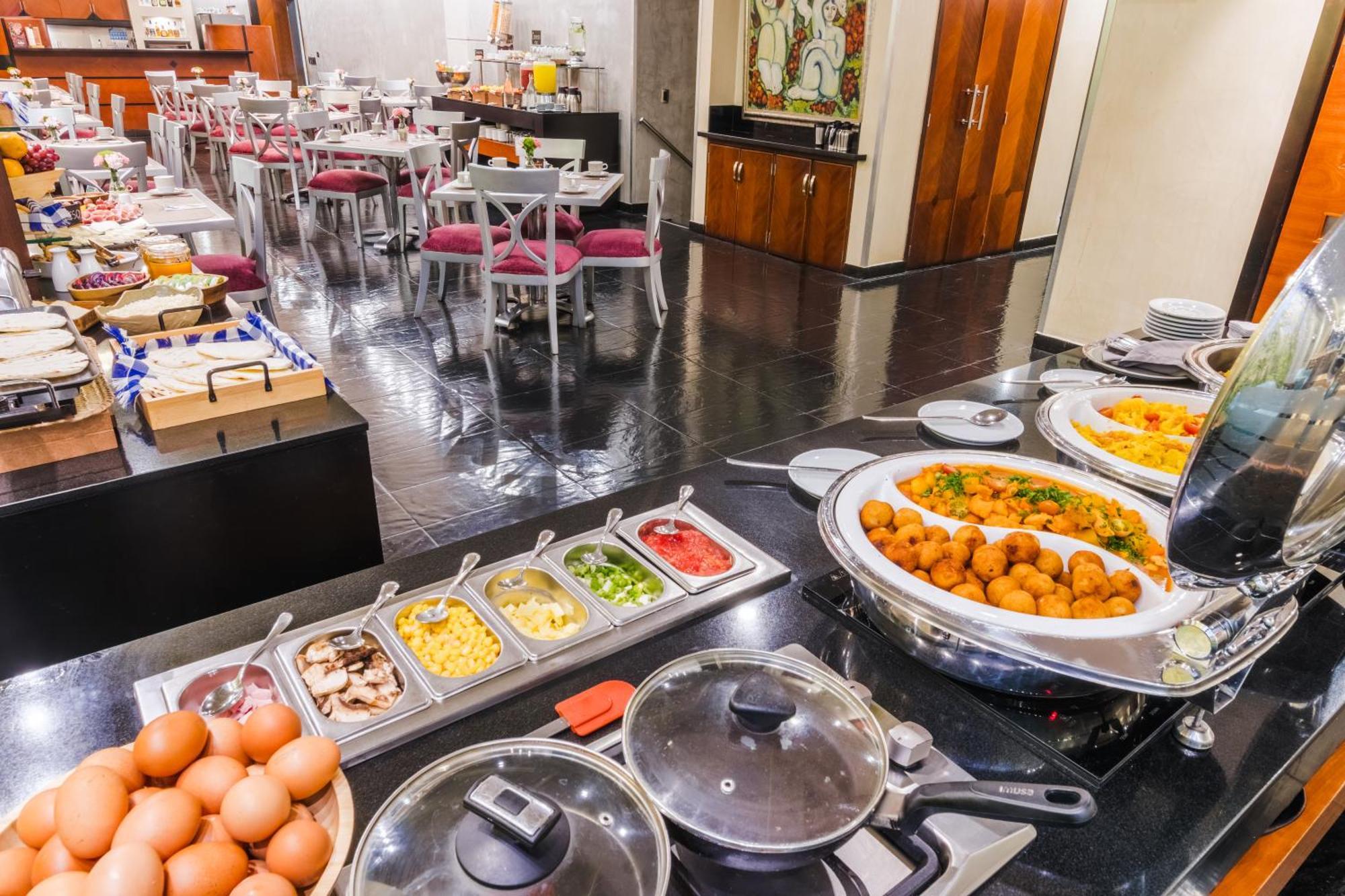 Ghl Hotel Abadia Plaza เปเรย์รา ภายนอก รูปภาพ